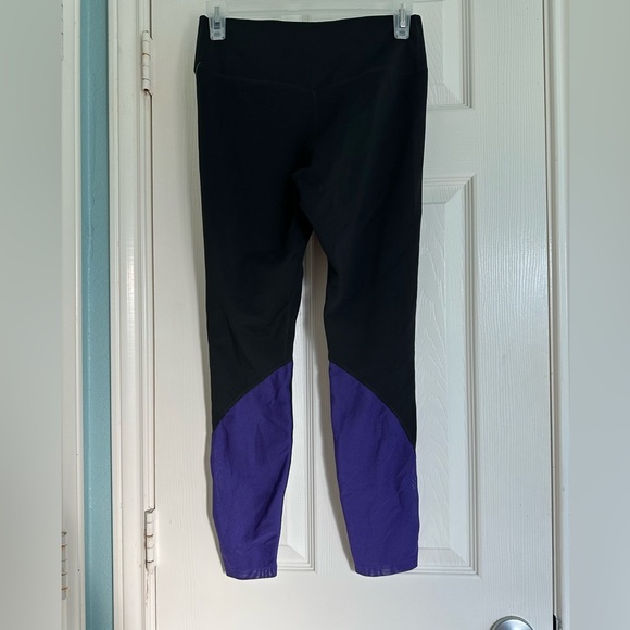 Nike Team One 7/8 Tight Women's Black Purple Cw7283 Running Legging Size Medium - Picture 4 of 4